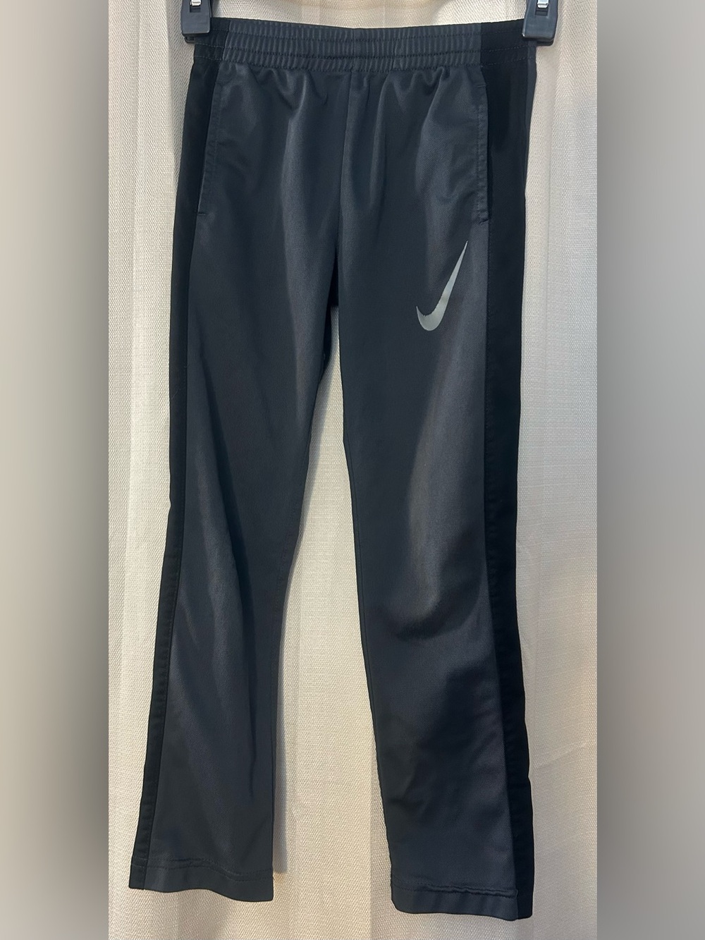 Nike Boys Performance Knit Track Pants Gray
Size 7 L
